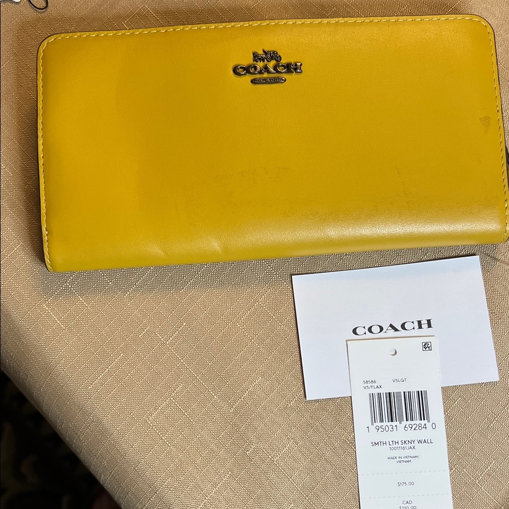 Coach Vibrant Yellow Mustard Leather Wallet - Picture 2 of 9